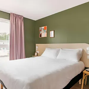 Première Classe Genève - Aéroport - Hotel